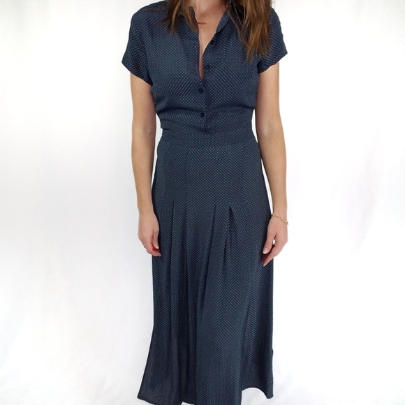 Dresses & Skirts - Pin dot dress
